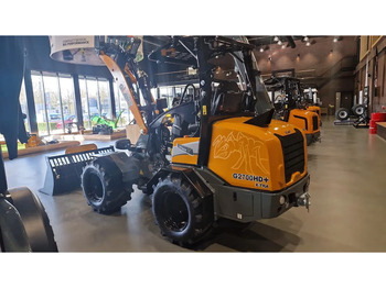 لودر مفصلي صغير جديد Giant Jubileum modellen G2500 HD & G2700 HD: صور 3