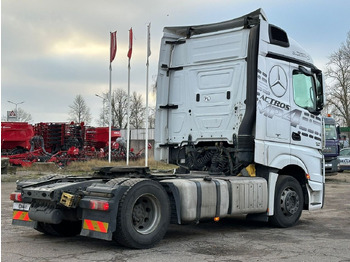 شاحنة جرار Mercedes-Benz Actros 1845: صور 3