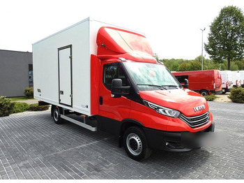 الشاحنات الصغيرة صندوق مغلق جديد Iveco DAILY 35S18 NOWY KONTENER 10 PALET TEMPOMAT NAWIGACJA KLIMATYZAC: صور 4 الشاحنات الصغيرة صندوق مغلق جديد Iveco DAILY 35S18 NOWY KONTENER 10 PALET TEMPOMAT NAWIGACJA KLIMATYZAC: صور 4