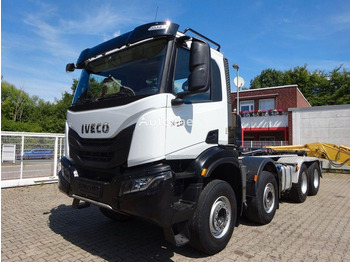 شاحنة ذات الخطاف IVECO X-WAY