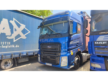 شاحنة جرار FORD