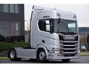 شاحنة جرار SCANIA R