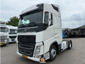شاحنة جرار VOLVO FH