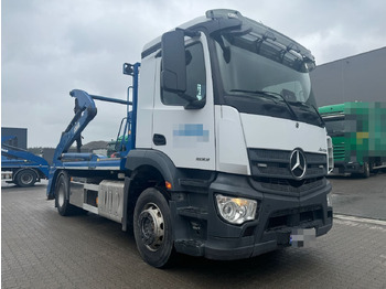 شاحنات قابلة للفك شاحنة MERCEDES-BENZ Antos 1833