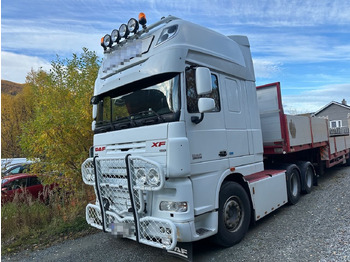 شاحنة جرار DAF XF 105