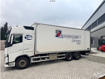 بصندوق مغلق شاحنة Volvo 2015 Volvo FH420 6x2 Skapbil. Eu-godkjent. SE VIDEO: صور 3