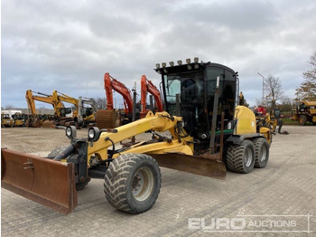 آلة تسوية الأرض NEW HOLLAND