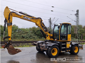حفارة على عجلات JCB