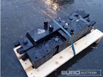 مطرقة هيدروليكية HÄNER