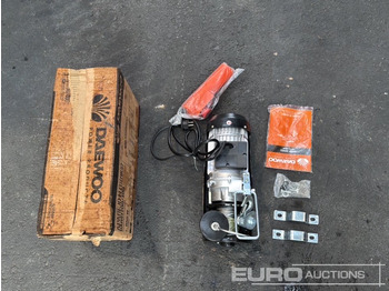 معدات البناء DAEWOO