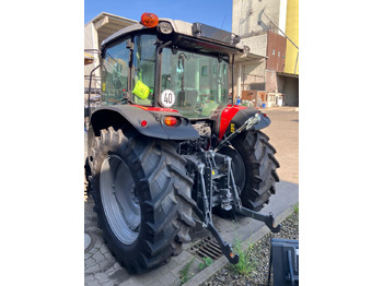 جرار Massey Ferguson 5713 M 4WD Cab Essential: صور 4