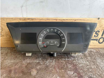 الكابينة والداخلية VOLVO