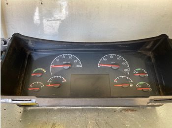 الكابينة والداخلية VOLVO