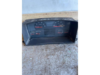 الكابينة والداخلية VOLVO