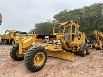 آلة تسوية الأرض CATERPILLAR 140G