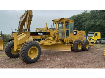 آلة تسوية الأرض CATERPILLAR 140H motor grader: صور 3