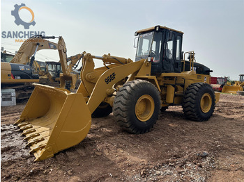 اللودر بعجل CATERPILLAR 966F