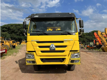 قلابات SINOTRUK HOWO