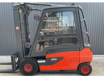 رافعة شوكية كهربائية Linde E30L-01: صور 4