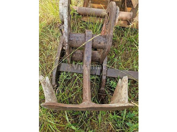 آلات البناء CATERPILLAR 329