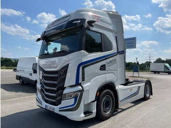 شاحنة جرار IVECO S-WAY