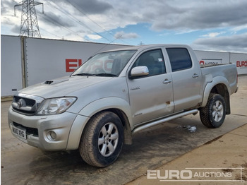شاحنة البيك أب TOYOTA Hilux
