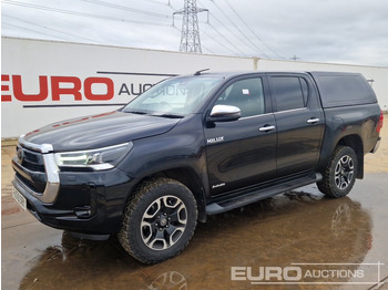 شاحنة البيك أب TOYOTA Hilux