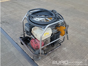 آلة أسفلت JCB