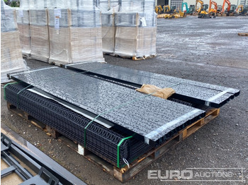 معدات البناء Unused Security Fencing, Black, 25 Panels 2.1m x 2,4m & 26 60mm x 60mm Posts, Fasteners And Fittings: صور 4