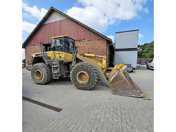 اللودر بعجل KOMATSU WA400
