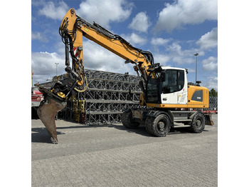 حفارة على عجلات LIEBHERR A 918