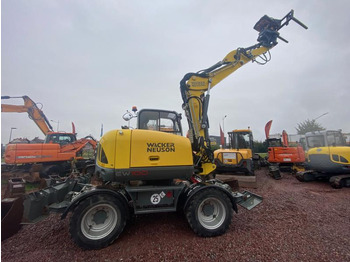 حفارة على عجلات Neuson EW 100: صور 3
