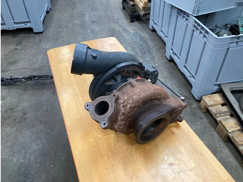 المحرك و قطع الغيار SCANIA