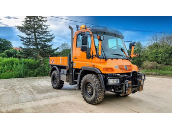 سيارة بلدية UNIMOG U300