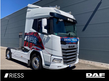 شاحنة جرار DAF XF 530