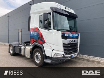 شاحنة جرار DAF XF 530