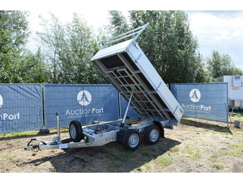 قلابة مقطورة