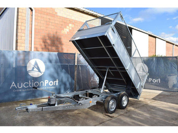 قلابة مقطورة