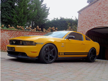 سيدان FORD