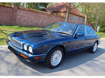 سيدان JAGUAR