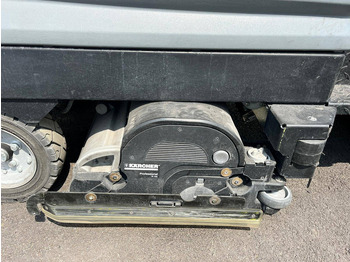 سياره كنس شوارع Kärcher R120: صور 4 سياره كنس شوارع Kärcher R120: صور 4