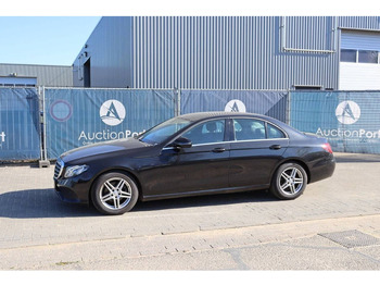 سيدان MERCEDES-BENZ