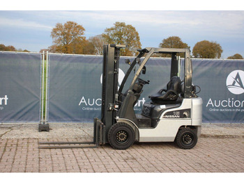 رافعة شوكية تعمل بالغاز NISSAN