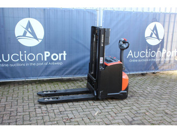 معدات تكديس TOYOTA