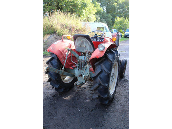 جرار Yanmar YM2500: صور 5 جرار Yanmar YM2500: صور 5