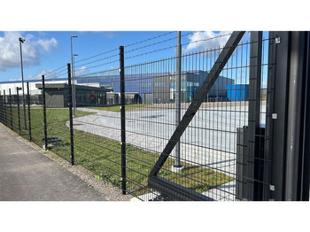 الأدوات والمعدات