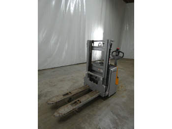 معدات تكديس STILL