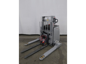 معدات تكديس STILL