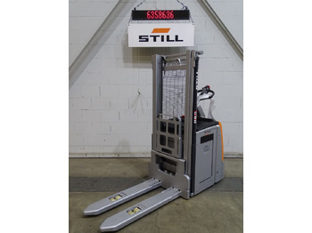 معدات تكديس STILL