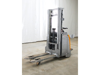 معدات تكديس STILL